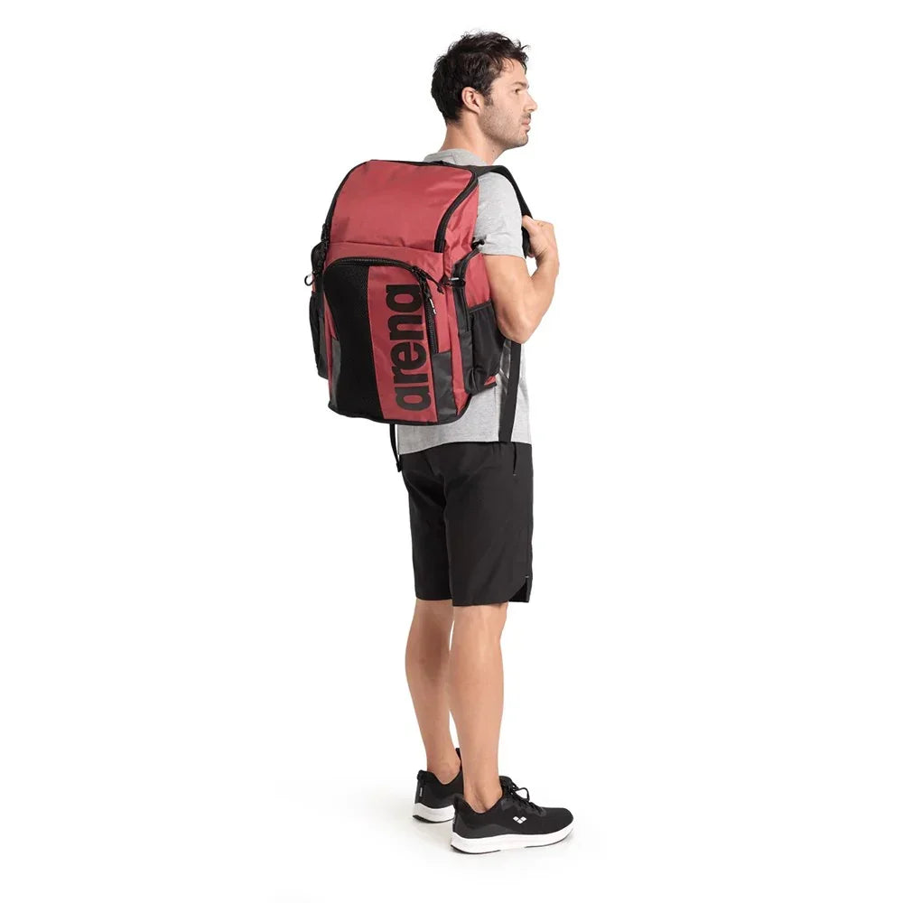 005569-105 Arena Spiky III Backpack 45 L Crimson-Black
