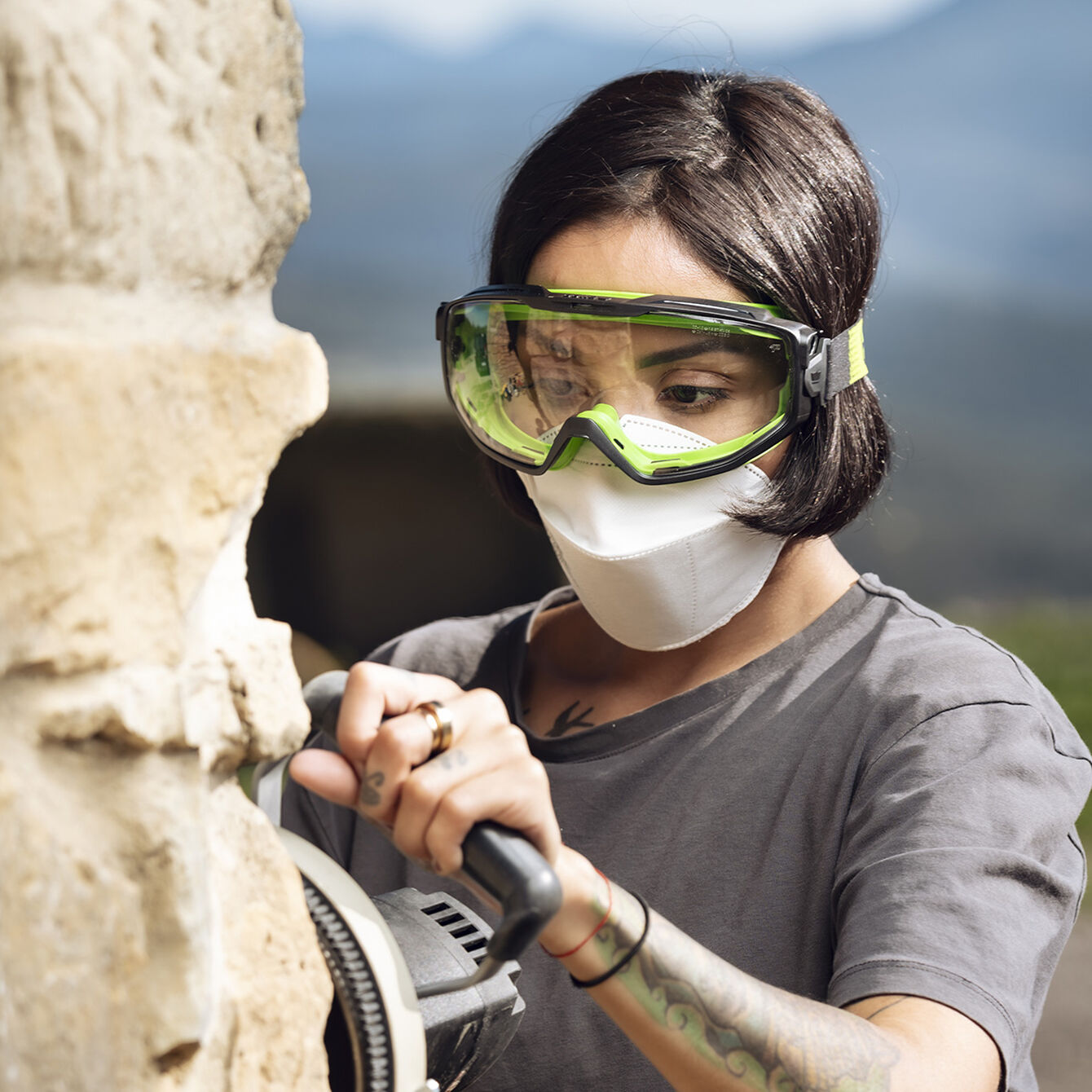 Bolle UNIVERSAL Sealed Clear Safety Goggle - UNIVGN11W