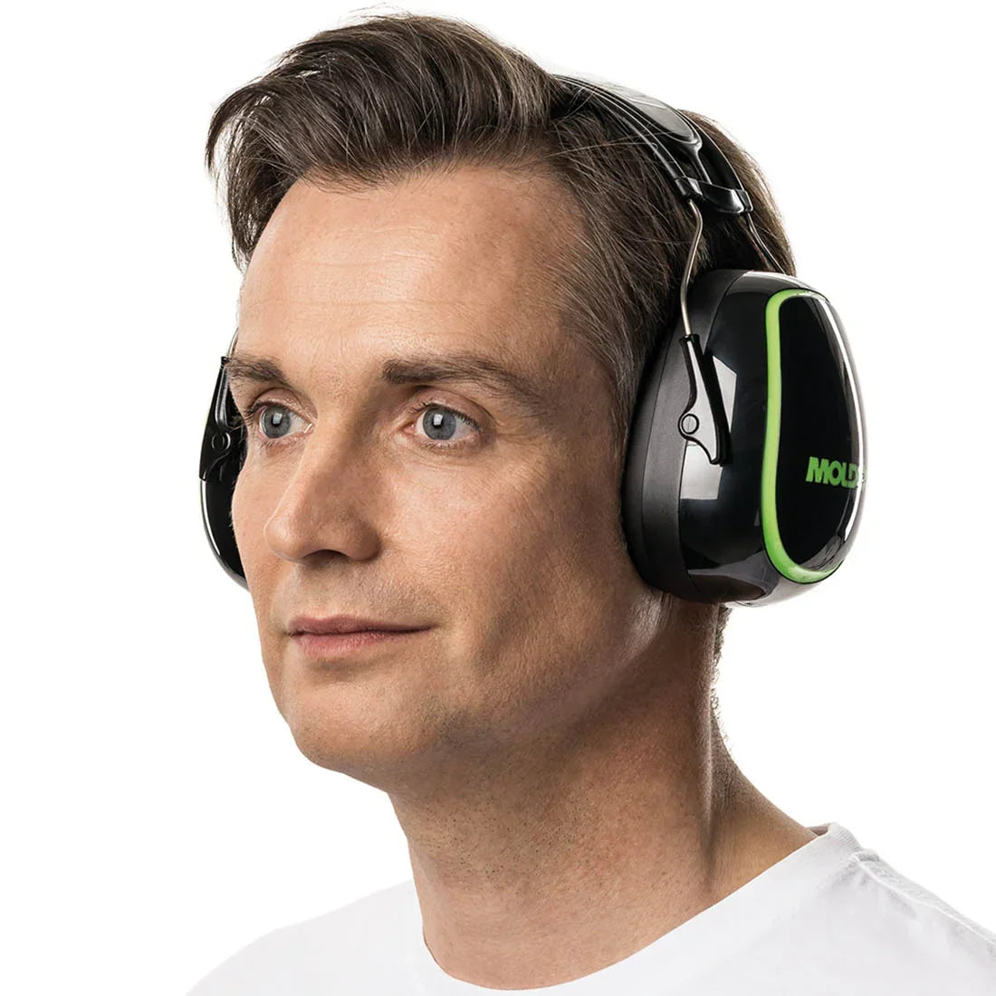 MOLDEX 6130 M6 Earmuffs with user