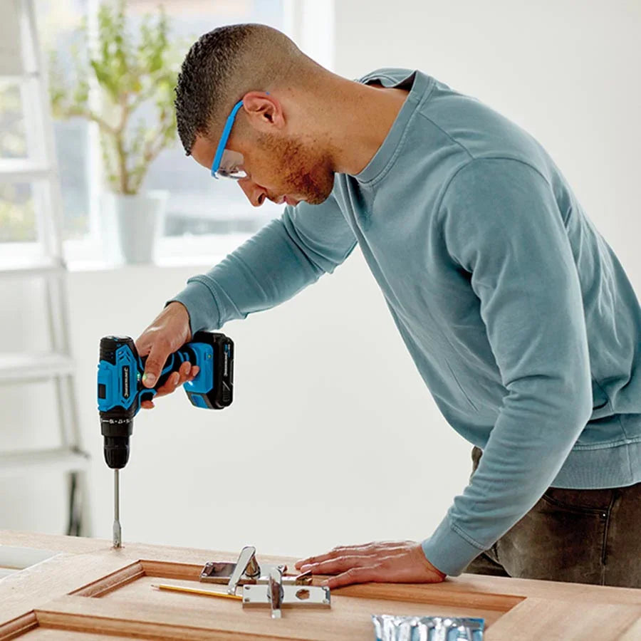 Silverline 975325 18V Cordless Drill Driver with Model