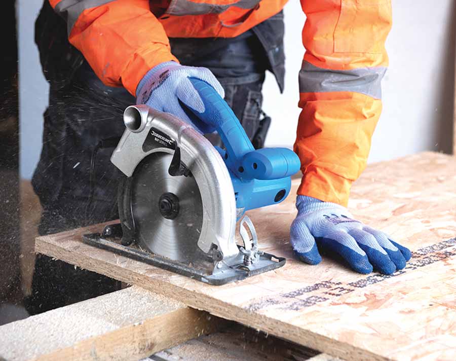 Silverline 845135 DIY 1200W Circular Saw 185mm  work